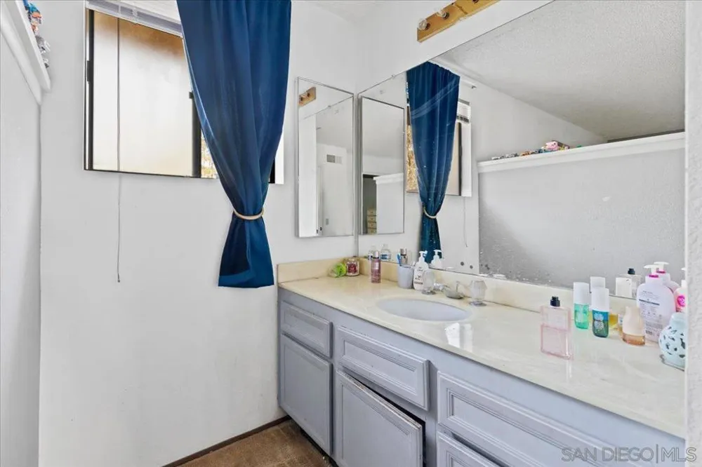 10430 Crosscreek Ter San Diego, CA 92131