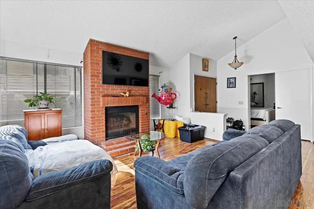 10430 Crosscreek Ter San Diego, CA 92131