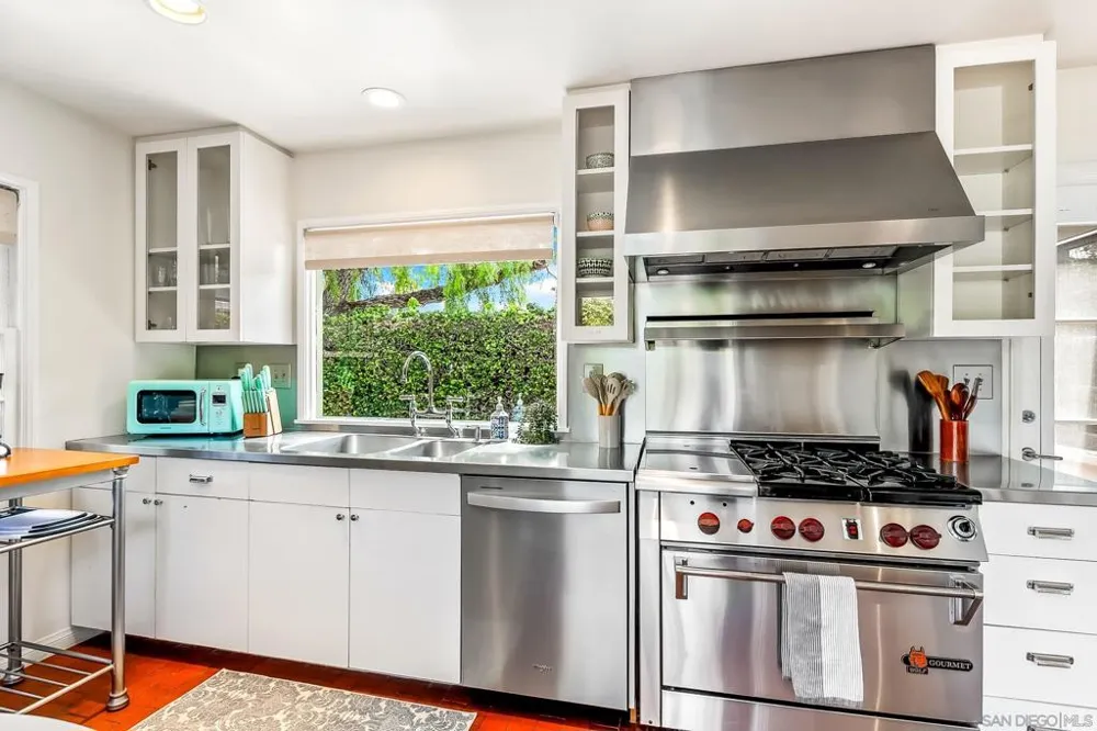 723 Arenas La Jolla, CA 92037