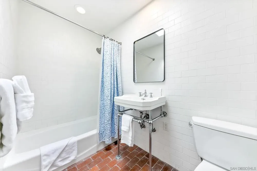 723 Arenas La Jolla, CA 92037