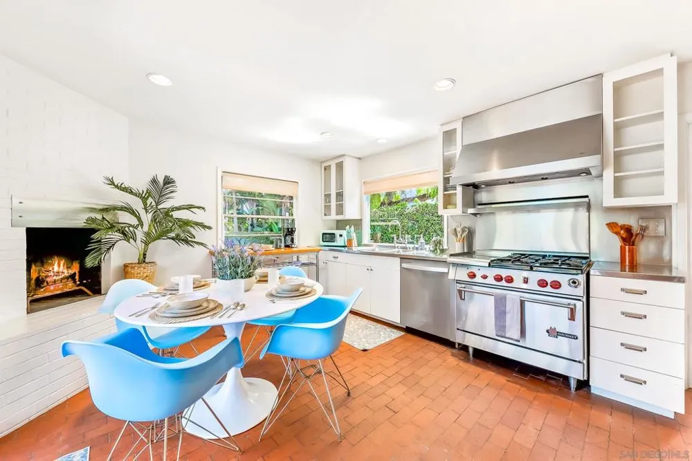 723 Arenas La Jolla, CA 92037