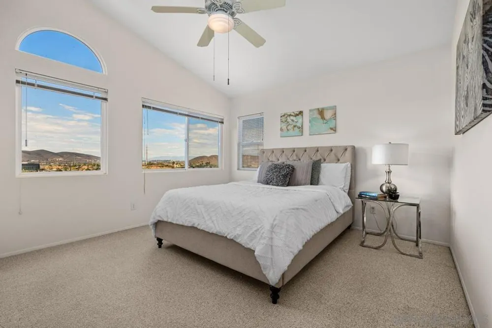 11826 Pickford San Diego, CA 92131