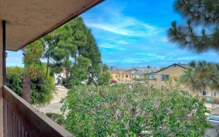 1174 Locust Street Point Loma, CA 92106