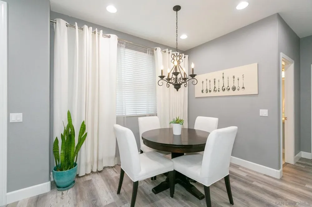 10547 Hollingsworth Way San Diego, CA 92127