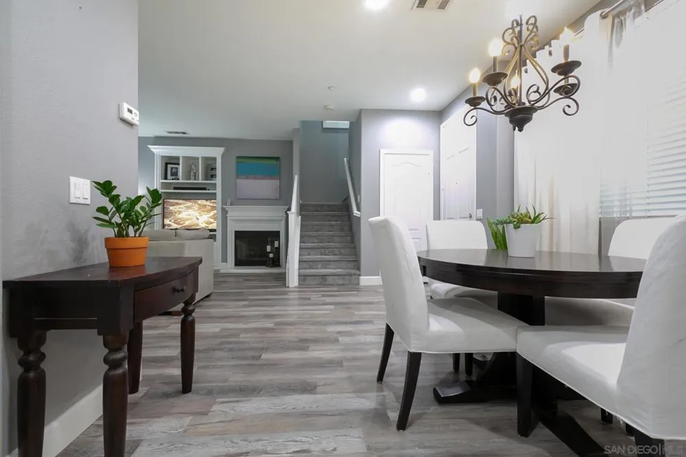 10547 Hollingsworth Way San Diego, CA 92127