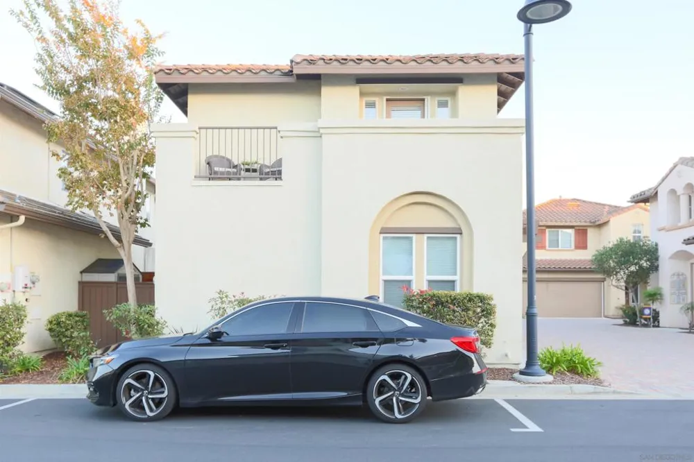 10547 Hollingsworth Way San Diego, CA 92127