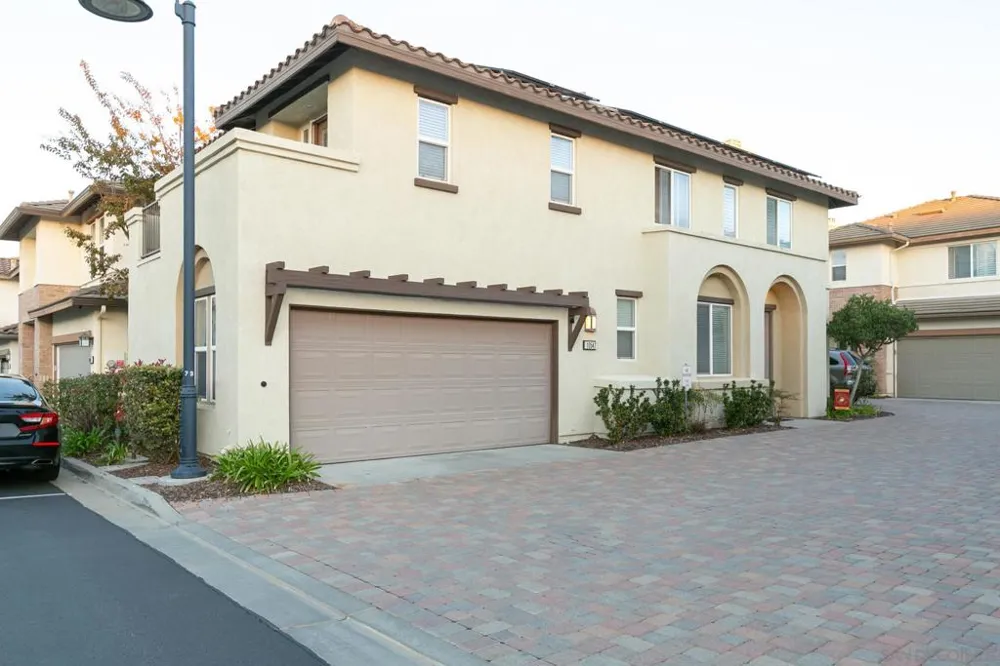 10547 Hollingsworth Way San Diego, CA 92127