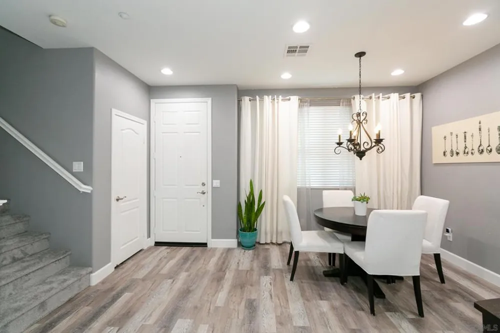10547 Hollingsworth Way San Diego, CA 92127