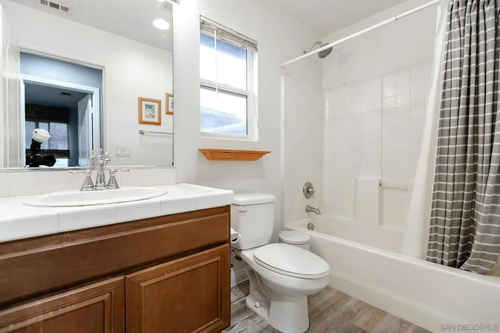 10547 Hollingsworth Way San Diego, CA 92127