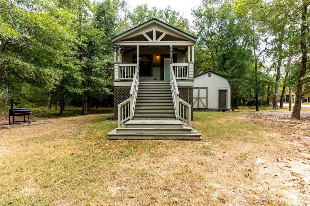 215 Center Street Cleveland, TX 77327