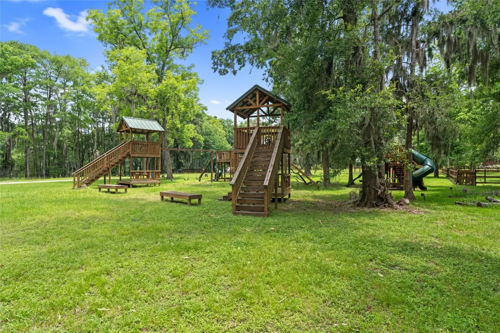 215 Center Street Cleveland, TX 77327