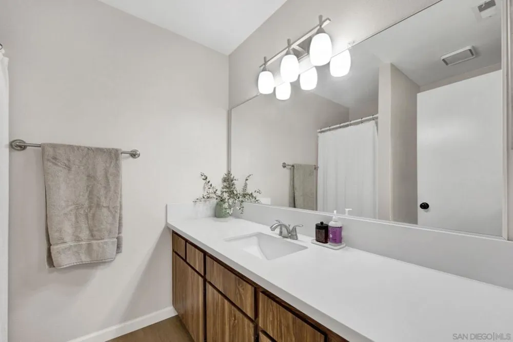 1030 Golden Springs Drive #B Diamond Bar, CA 91765