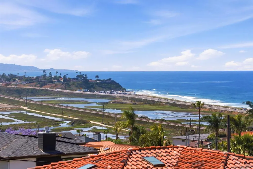 2372 Oxford Ave Cardiff by the Sea, CA 92007