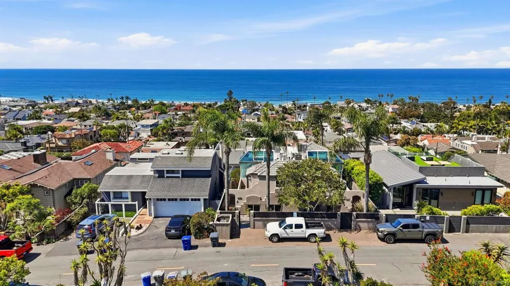 2372 Oxford Ave Cardiff by the Sea, CA 92007
