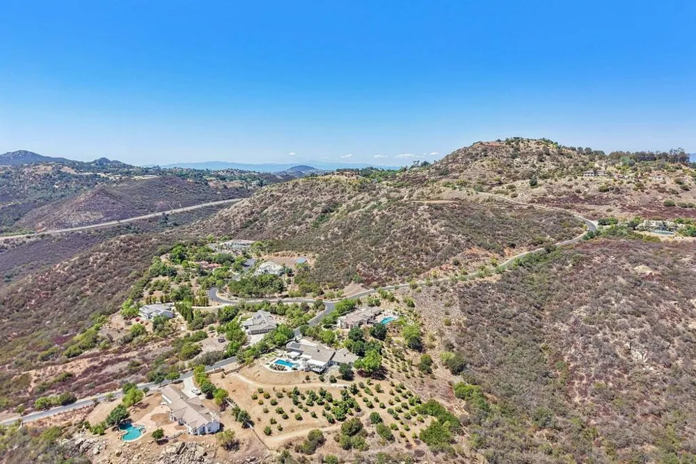 26379 Engelmann Valley Center, CA 92082