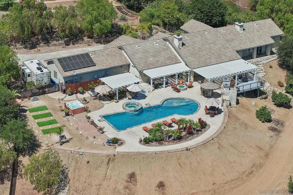 26379 Engelmann Valley Center, CA 92082