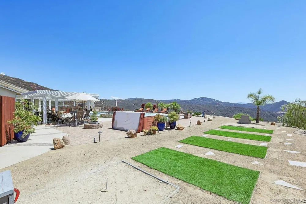 26379 Engelmann Valley Center, CA 92082