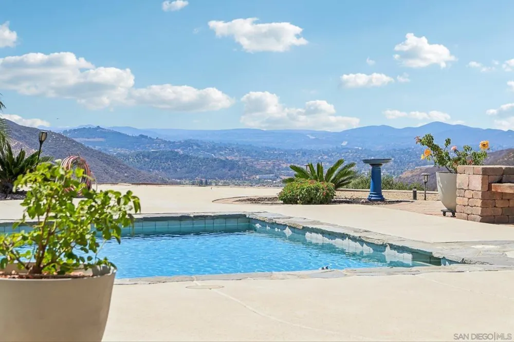 26379 Engelmann Valley Center, CA 92082