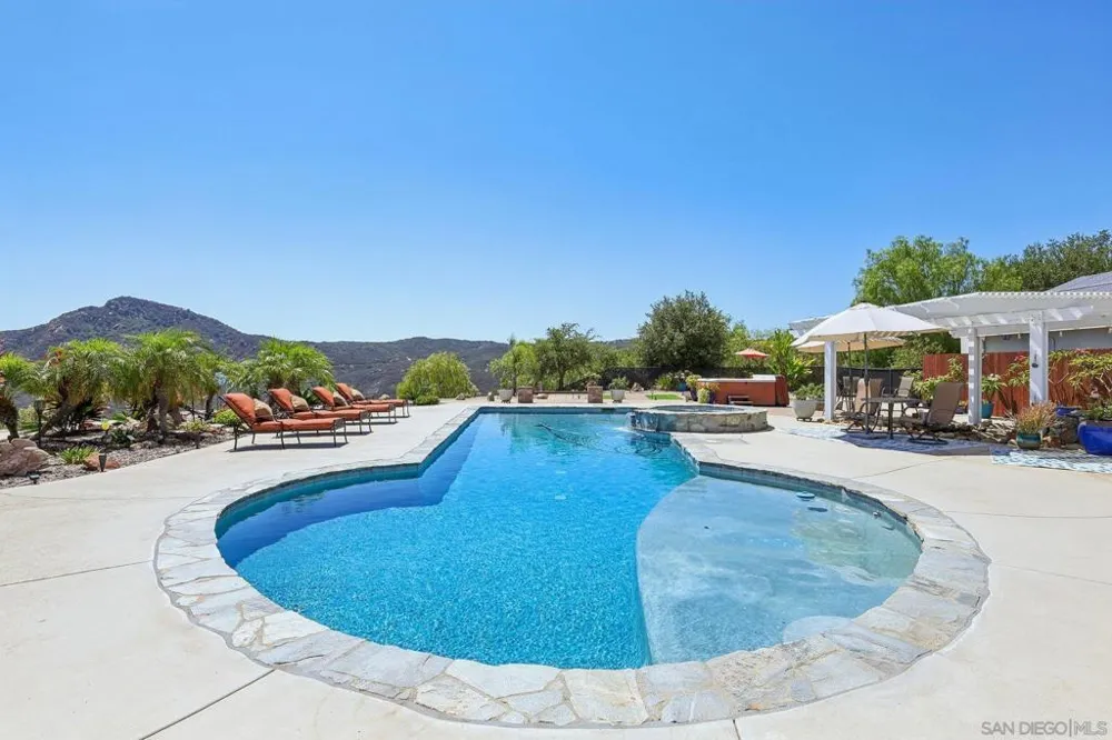 26379 Engelmann Valley Center, CA 92082
