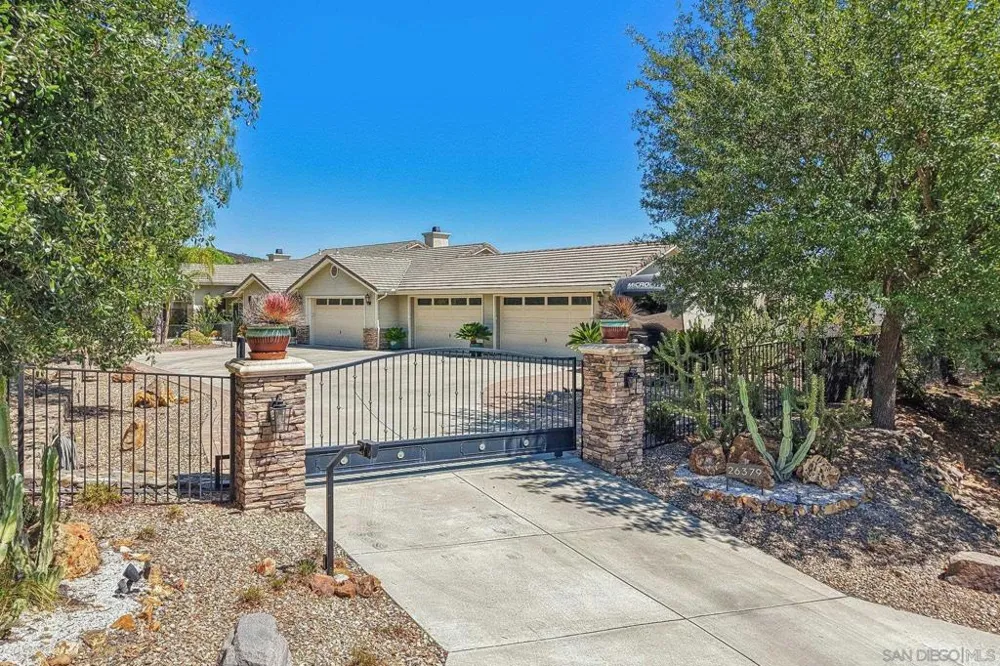 26379 Engelmann Valley Center, CA 92082