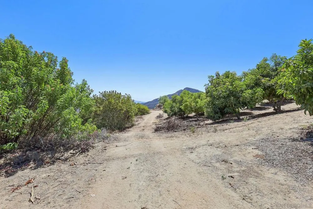 26379 Engelmann Valley Center, CA 92082