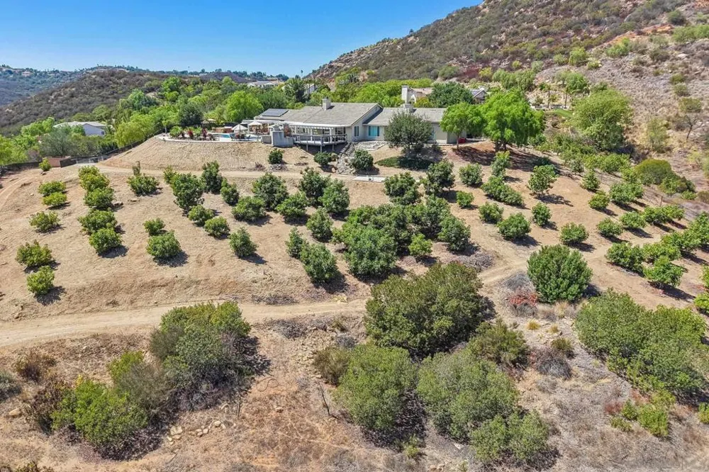 26379 Engelmann Valley Center, CA 92082