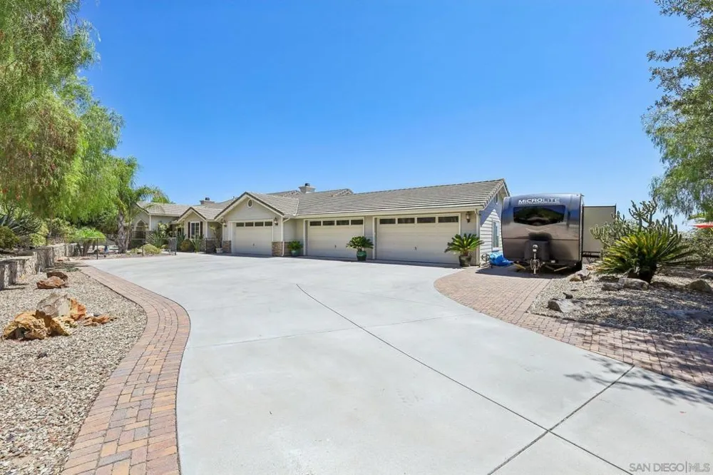 26379 Engelmann Valley Center, CA 92082