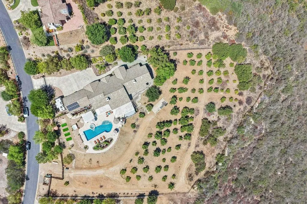26379 Engelmann Valley Center, CA 92082
