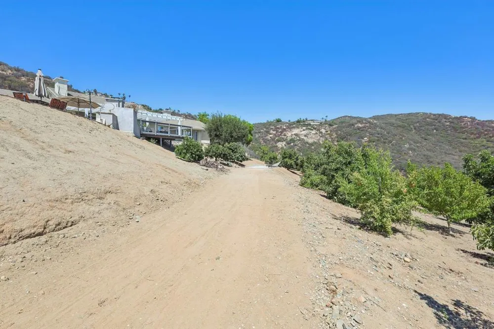 26379 Engelmann Valley Center, CA 92082