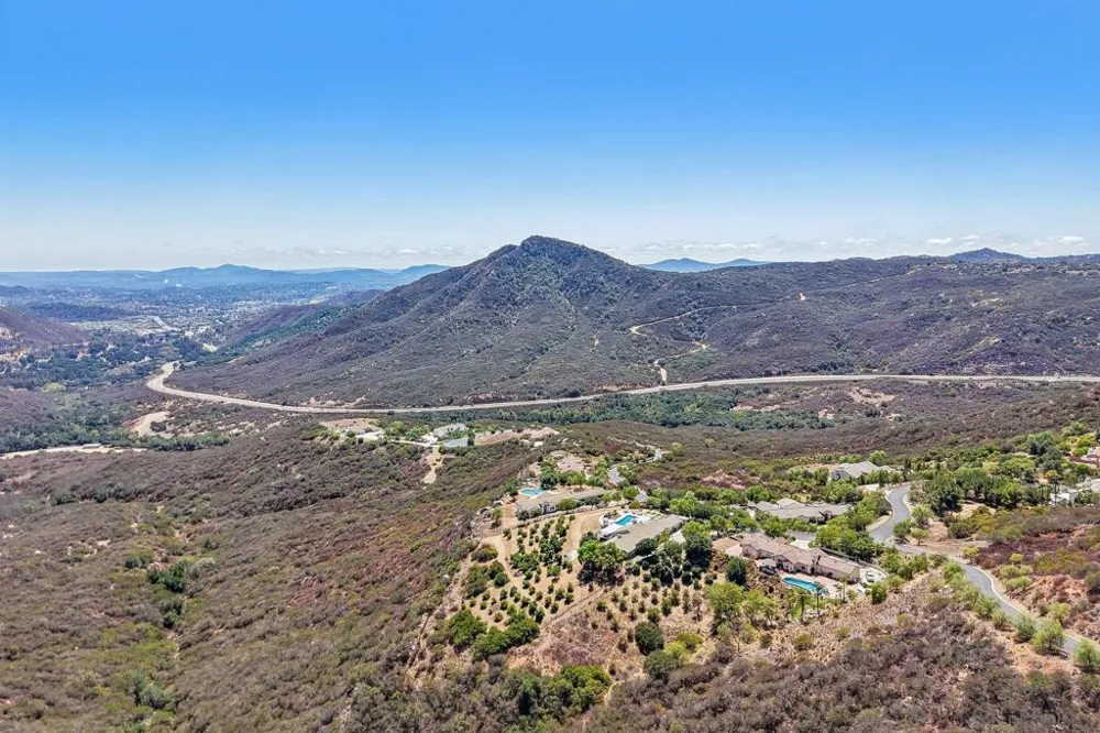 26379 Engelmann Valley Center, CA 92082