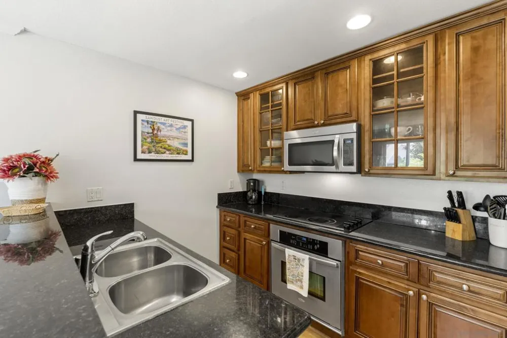 3076 Via Alicante #D La Jolla, CA 92037