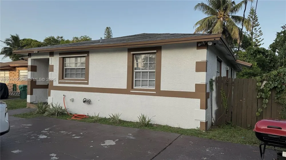 230 NW 7th Ave Dania Beach, FL 33004