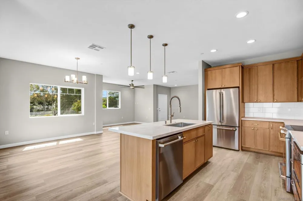 3925 Rojo Tierra Rd La Mesa, CA 91941