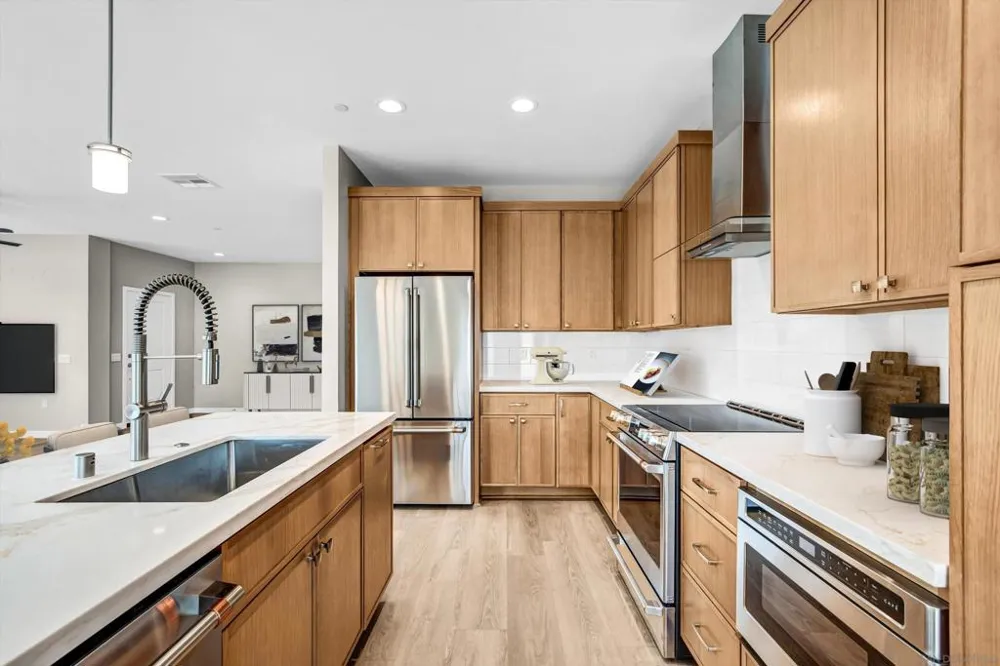 3925 Rojo Tierra Rd La Mesa, CA 91941