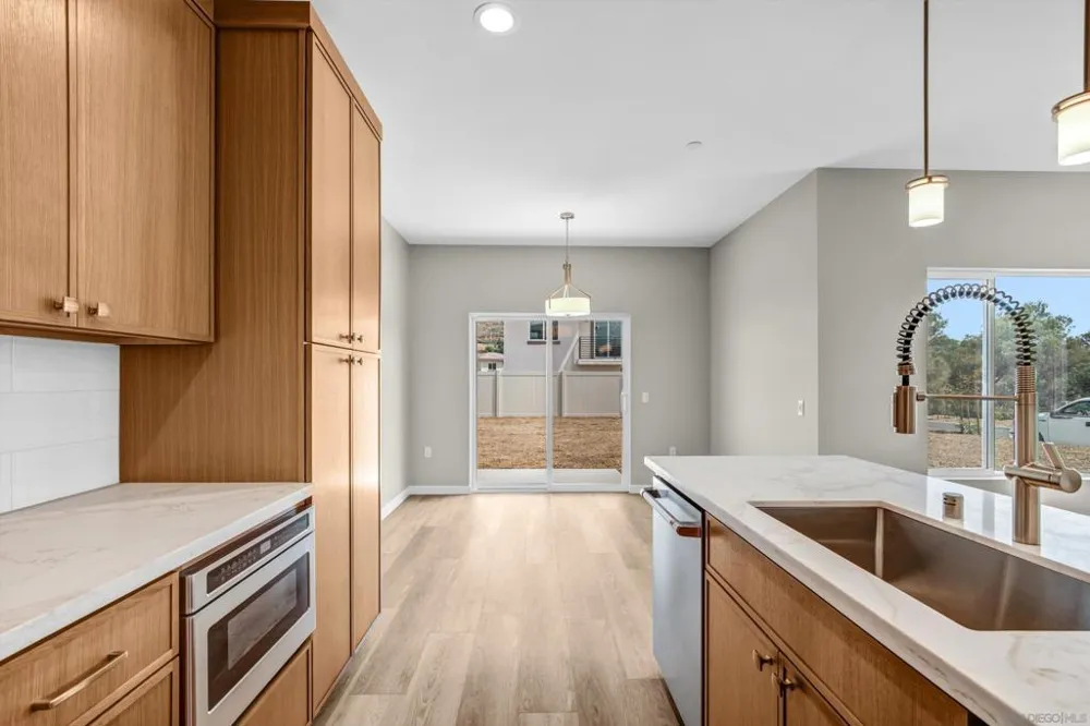 3925 Rojo Tierra Rd La Mesa, CA 91941