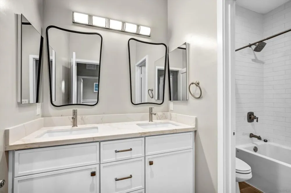 3925 Rojo Tierra Rd La Mesa, CA 91941