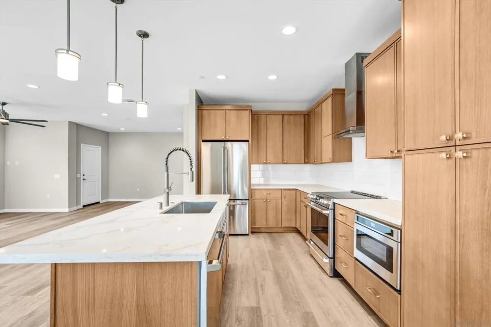 3925 Rojo Tierra Rd La Mesa, CA 91941