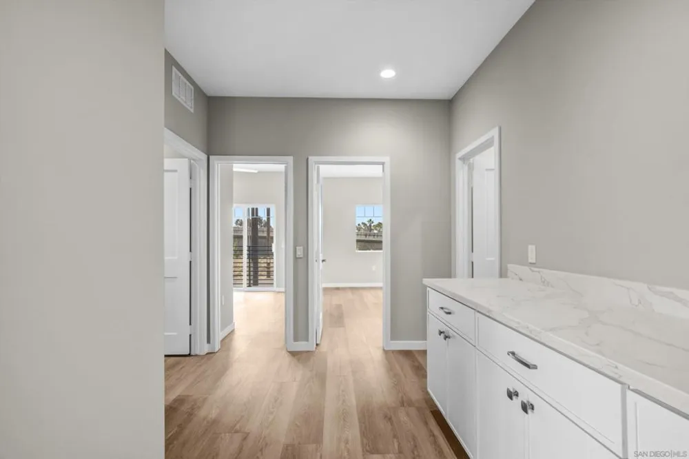 3925 Rojo Tierra Rd La Mesa, CA 91941