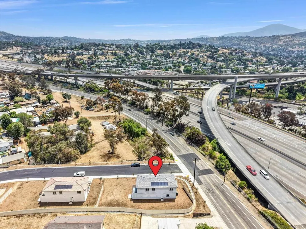 3925 Rojo Tierra Rd La Mesa, CA 91941