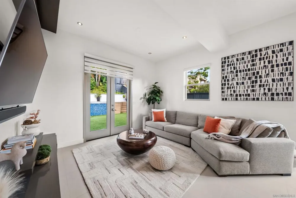 5435 Parkview Dr La Jolla, CA 92037