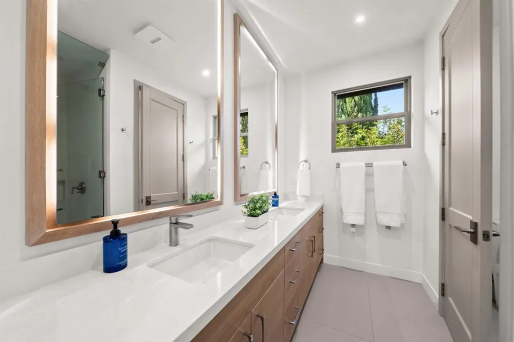 5435 Parkview Dr La Jolla, CA 92037