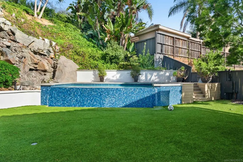 5435 Parkview Dr La Jolla, CA 92037
