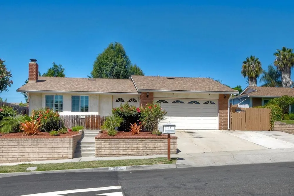 750 Melrose Pl Vista, CA 92083