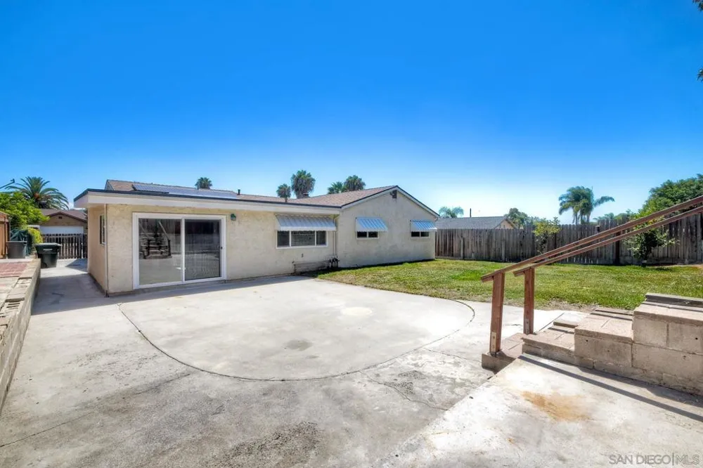 750 Melrose Pl Vista, CA 92083
