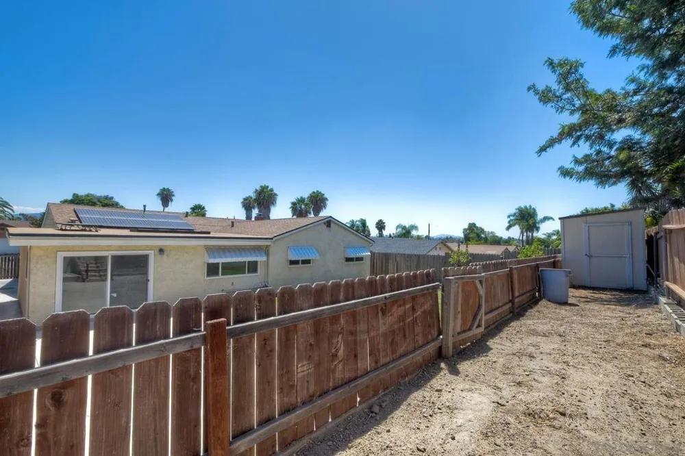 750 Melrose Pl Vista, CA 92083