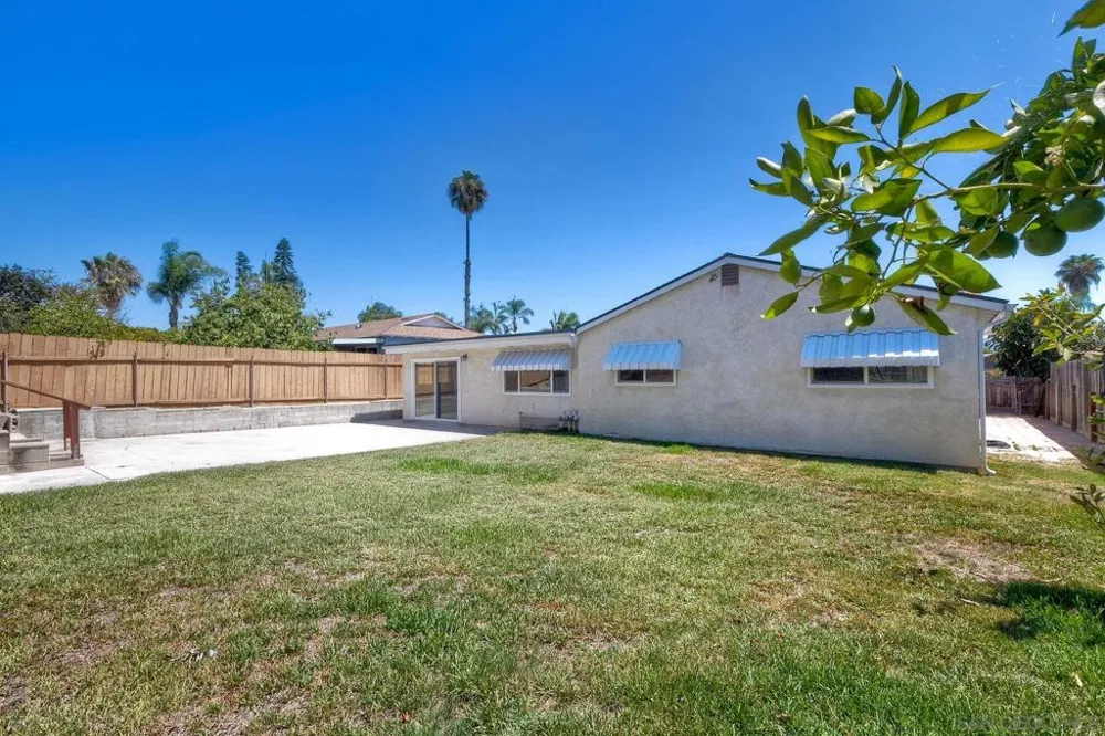 750 Melrose Pl Vista, CA 92083