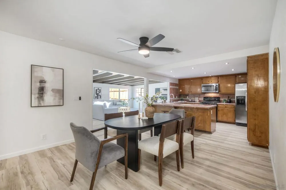 750 Melrose Pl Vista, CA 92083