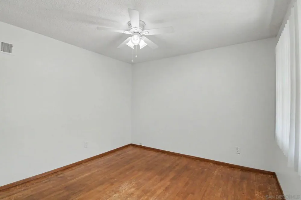 7037 Hillsboro San Diego, CA 92120