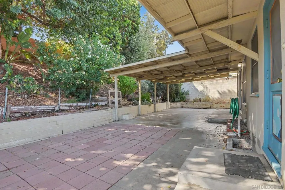 7037 Hillsboro San Diego, CA 92120