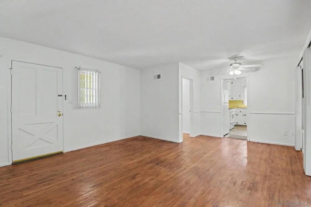 7037 Hillsboro San Diego, CA 92120